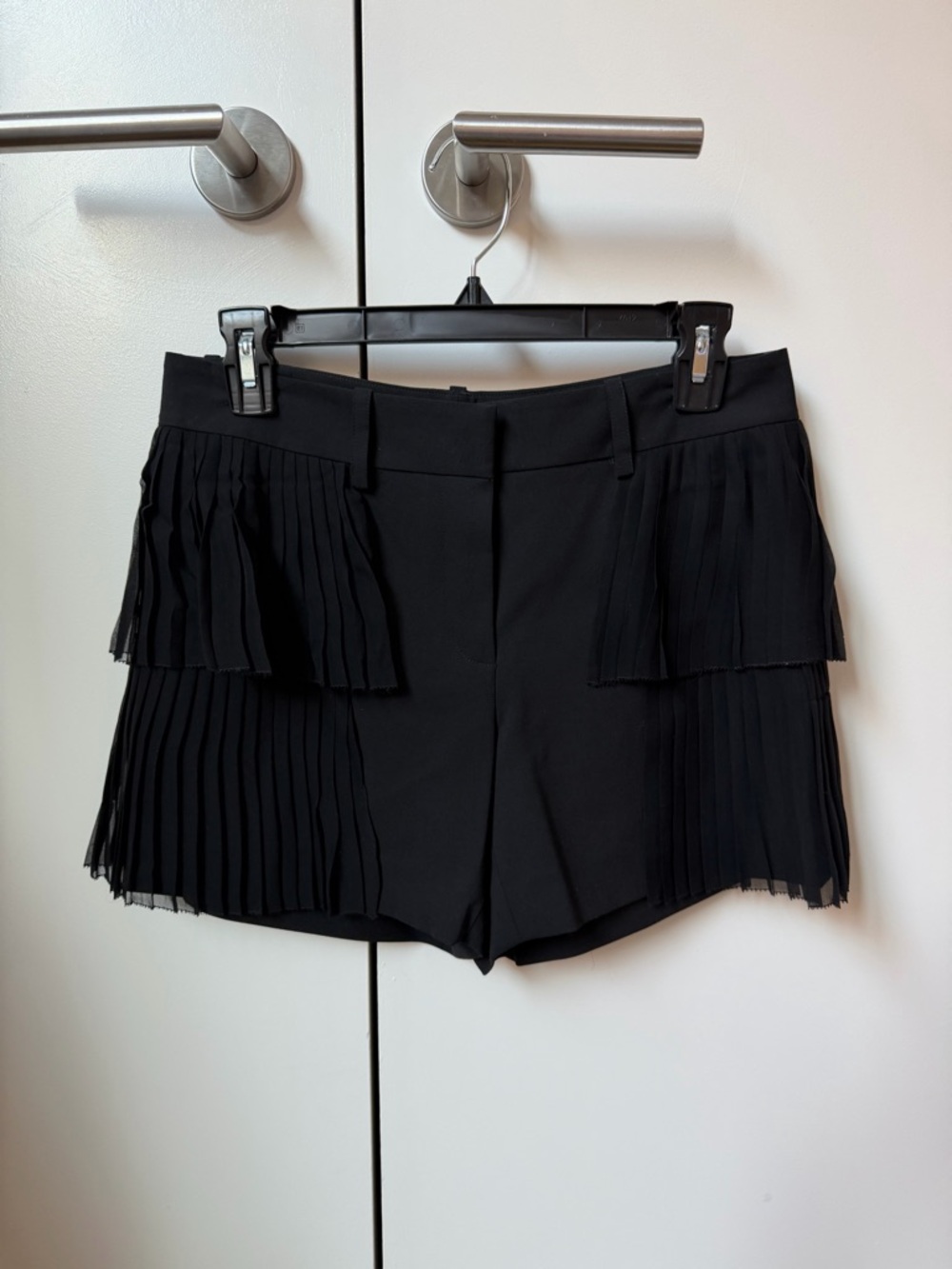 Vera Wang Black Pleated Panel Women’s Shorts